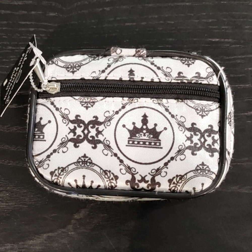 Fashion Smart Vitamin & Pill Fashion Clutch